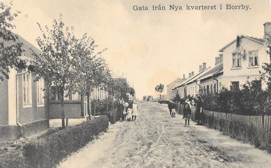 Borrby Änkegatan från Bygatan, kring 1918 (1)
