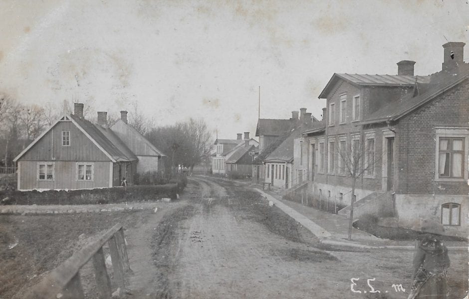 Borrby-Köpmangatan-tidigt-1900-tal-4a-g-Hans-Lundberg