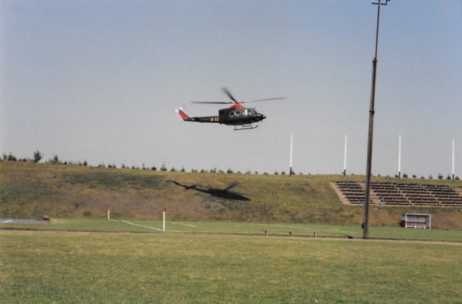 Helikoptern hämtar på Borrby Idrottsplats